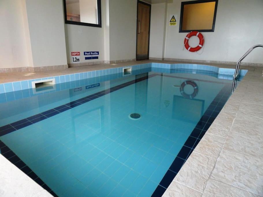 2Bed With Pool & Sea View Apartment Newquay  Exterior photo